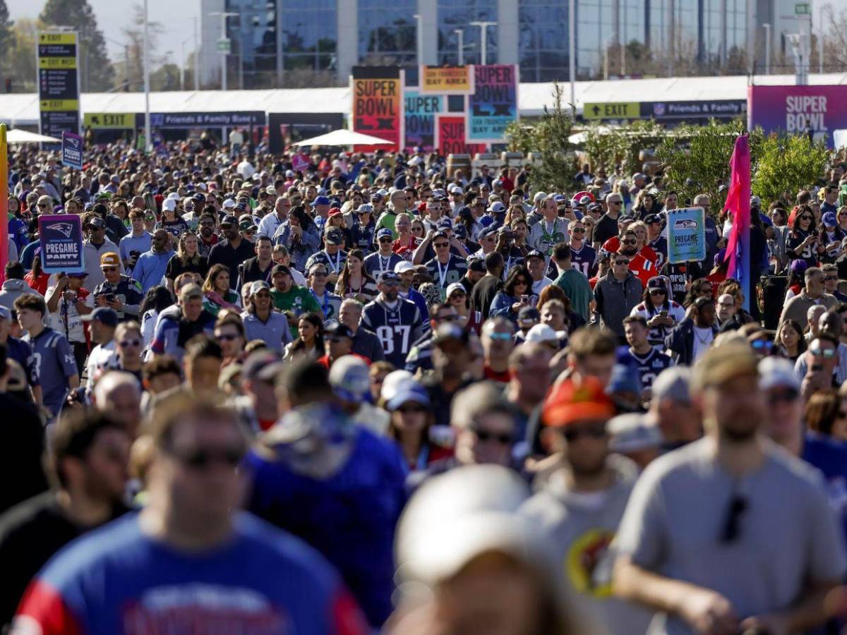 Así se vive el ambiente en el Levi's Stadium para el Super Bowl 2026