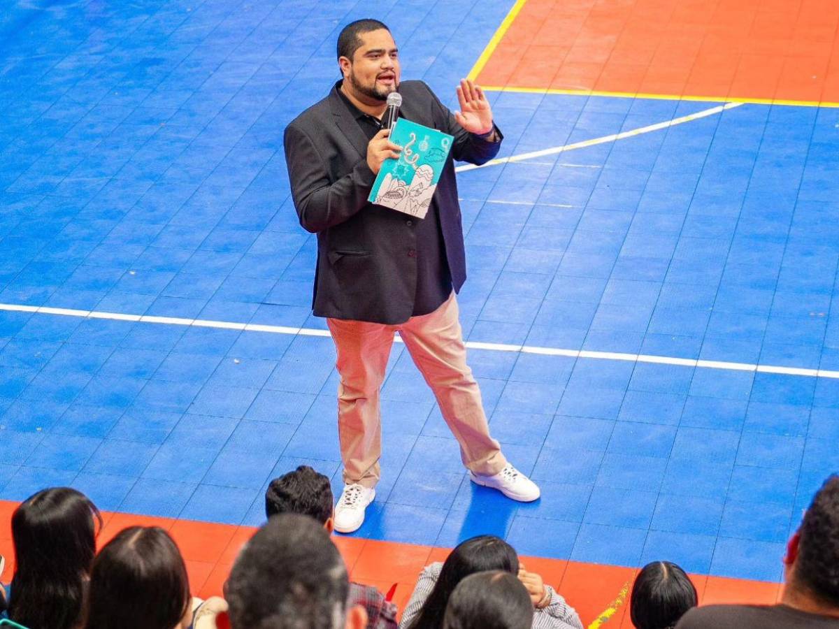 ¿Se divorció? José Carlos Cardona reaparece en redes sociales tras escándalo de Sedesol