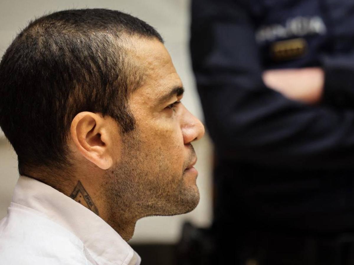 ¿A cuántos años fue condenado Dani Alves, exfutbolista brasileño?