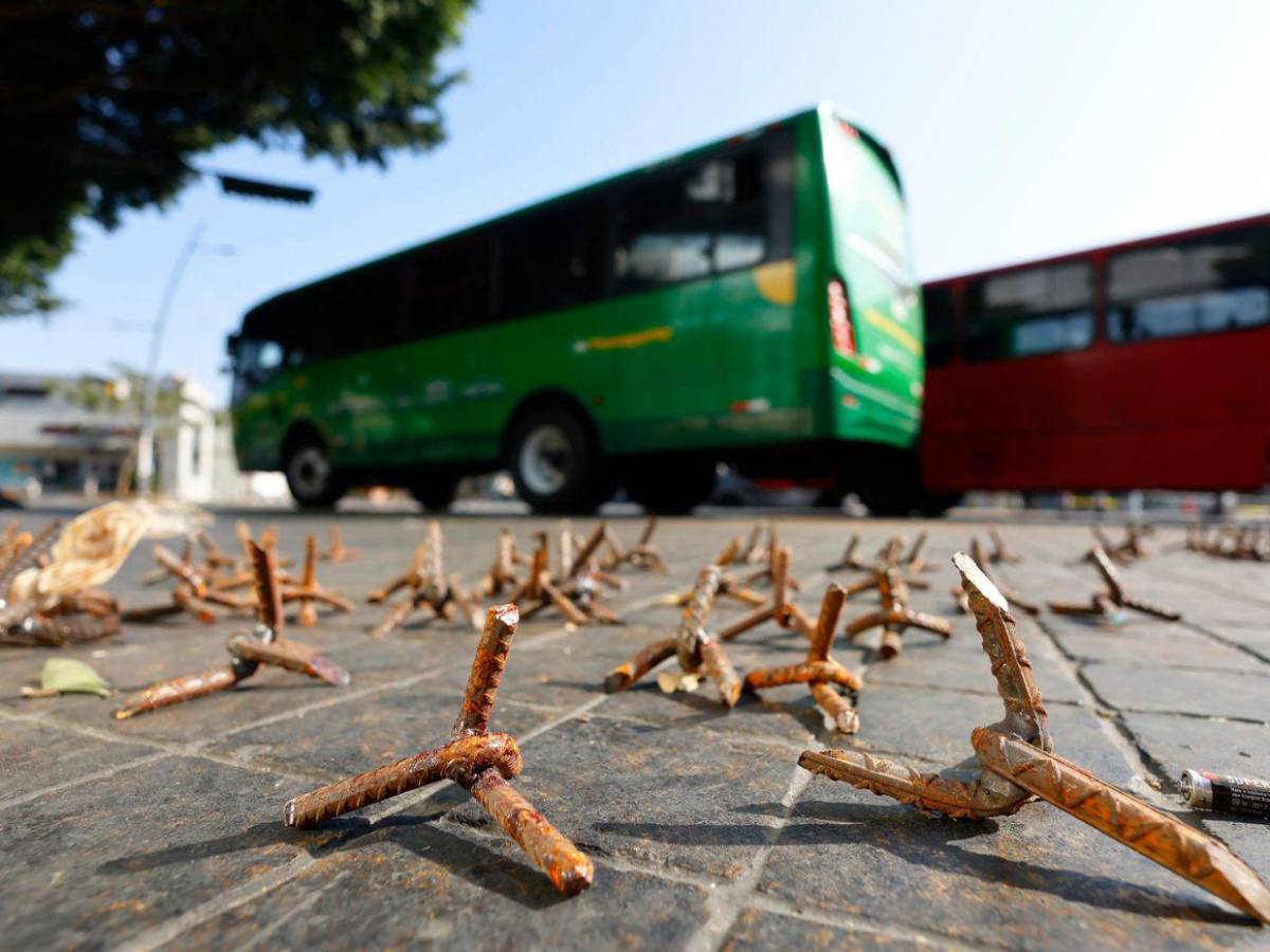 Activan código rojo en Jalisco ante violencia tras muerte de El Mencho, líder del CJNG