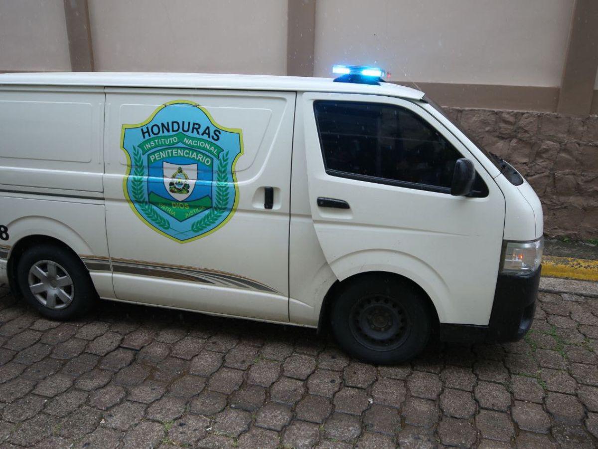 Nelson Márquez llegó gritando “¡Viva Honduras!” a audiencia por millonario fraude contra el Estado