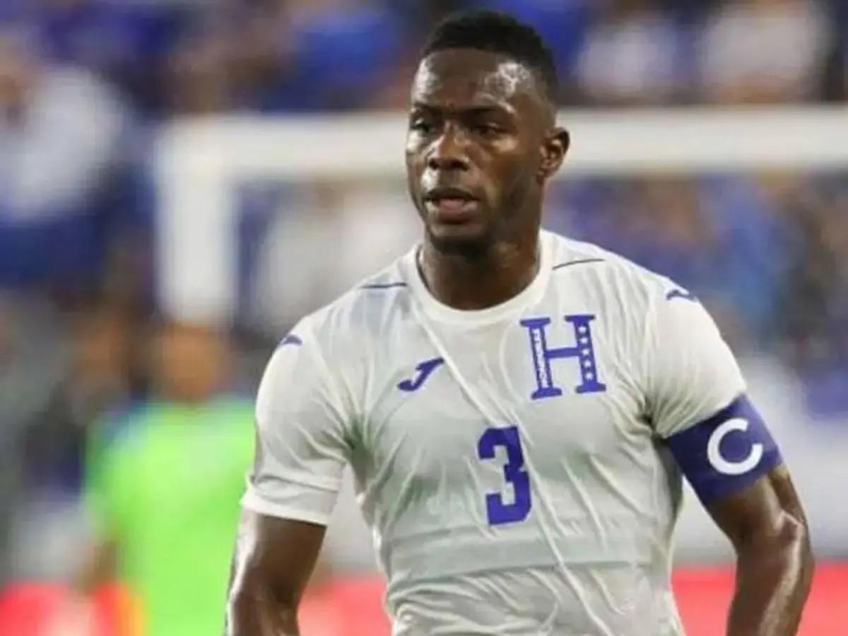 Famosa revista de España causa polémica al nombrar los 15 mejores futbolistas de Honduras