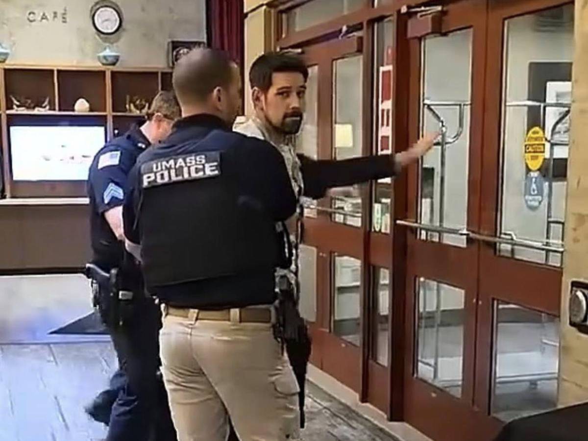 Caso de Jeffrey MacDonald, chef del año”, acusado de golpear a su esposa hasta matarla