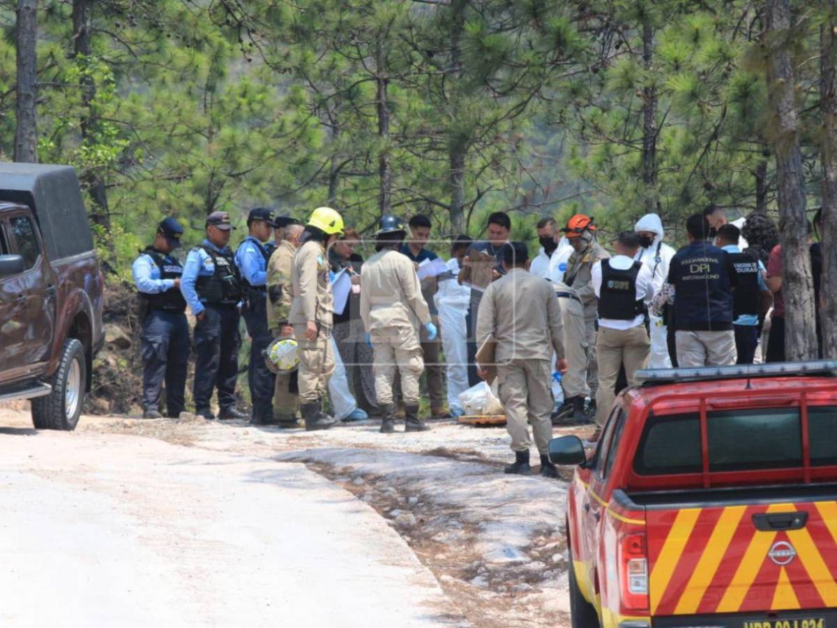75 metros de abismo: así rescataron los tres cuerpos carbonizados hallados dentro de congelador en El Cimarrón