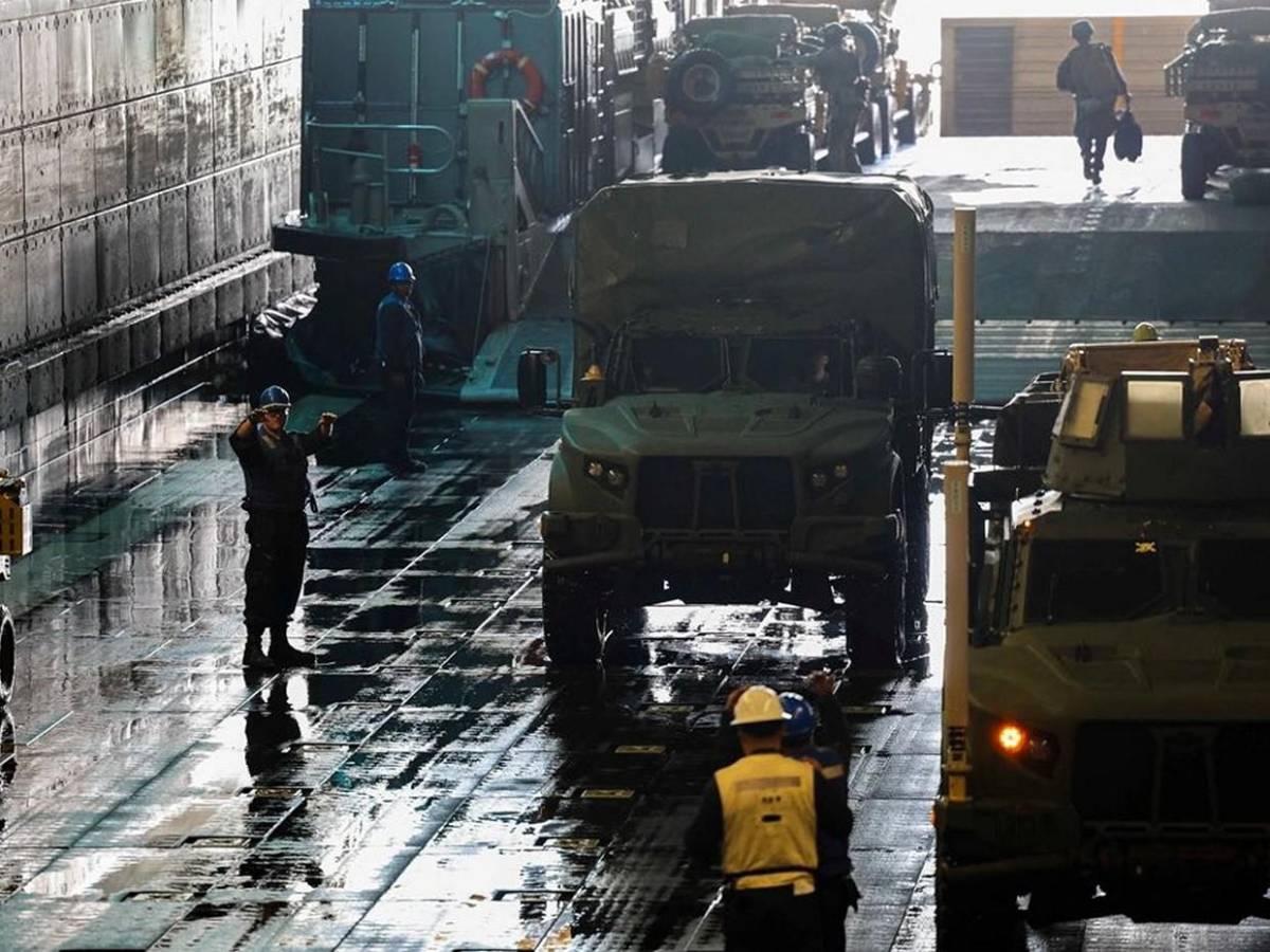 Ejército de EEUU exhibe su despliegue militar cerca de Venezuela