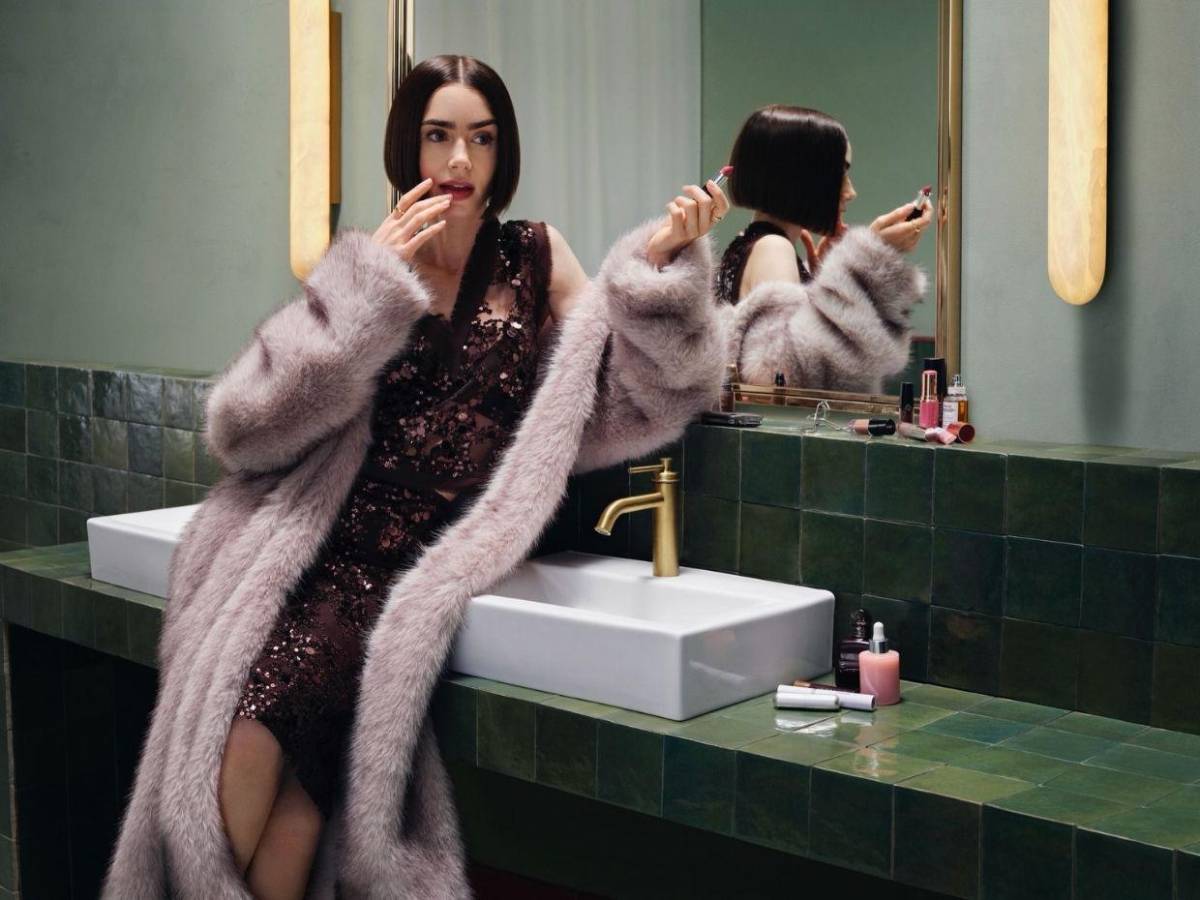 Tras siete años en Netflix, Lily Collins dice adiós a Emily en París