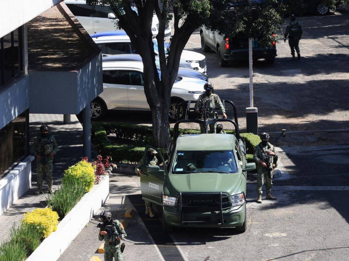 Fuertemente resguardado: así estaba el Centro Forense durante entrega de El Mencho a familia