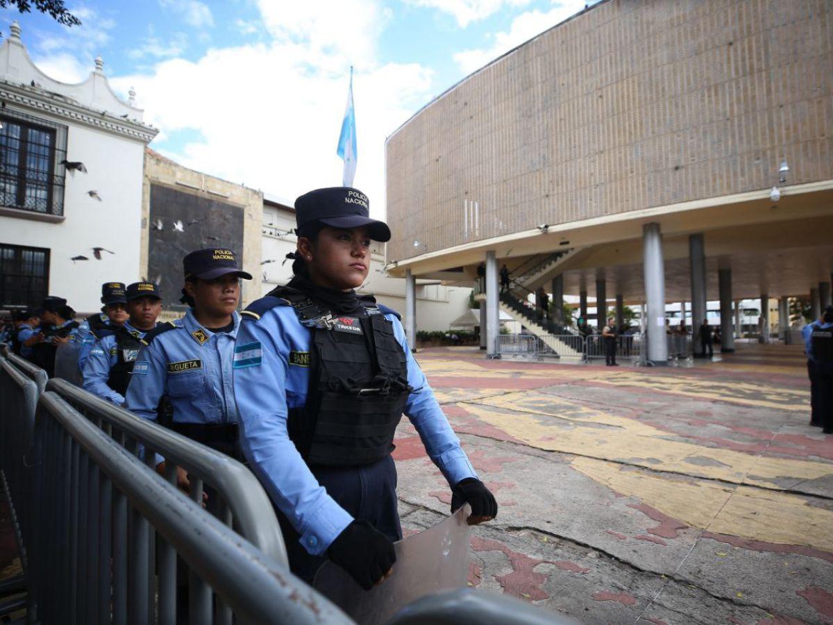 Oposición denuncia bloqueo policial en el Congreso Nacional de Honduras