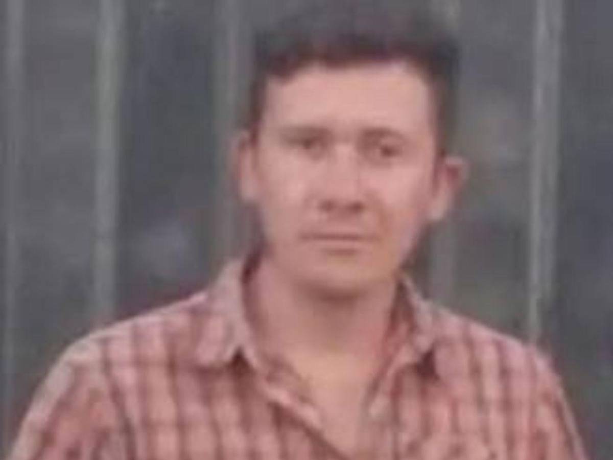 Dos hombres fueron hallados muertos en su carro: supuestamente le dieron “jalón” a un hombre