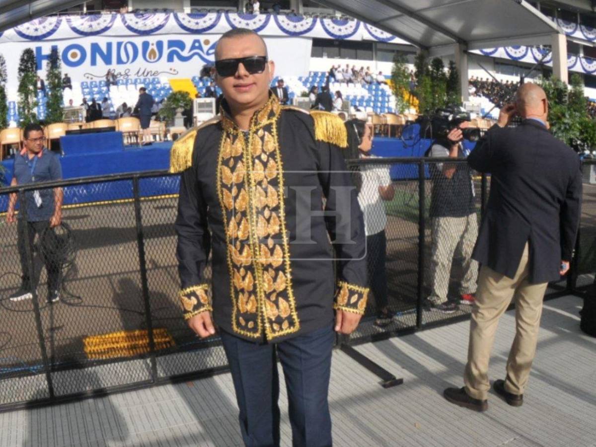 Así lucen Milagro Flores y otras figuras públicas durante la celebración del 15 de septiembre