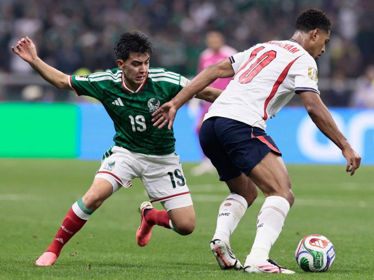 ¡En menos de una semana! Gilberto Mora pasó de jugar el Mundial 2026 a graduarse del colegio