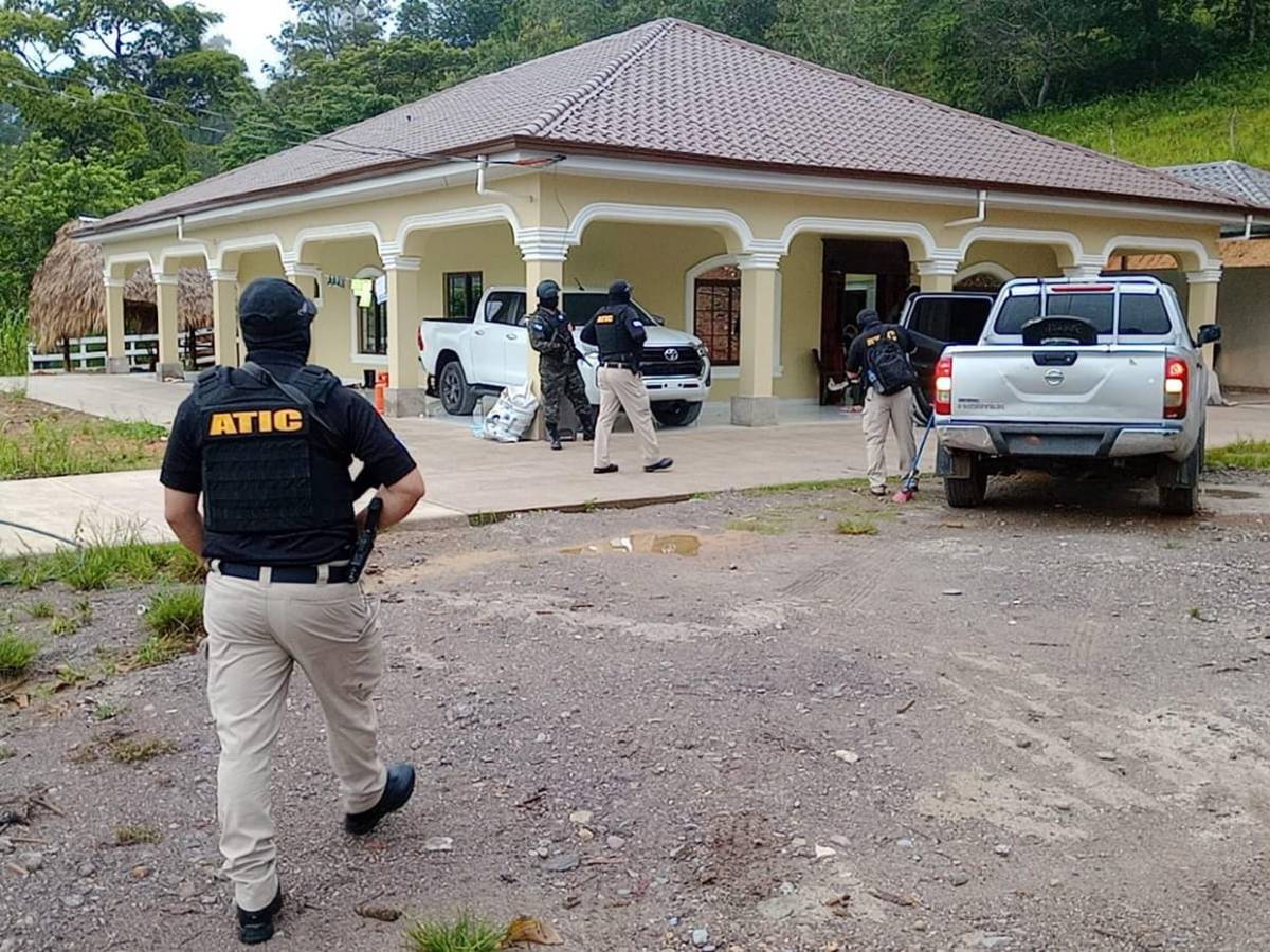 Por tráfico de drogas y armas realizan 10 allanamientos en Florida, Copán
