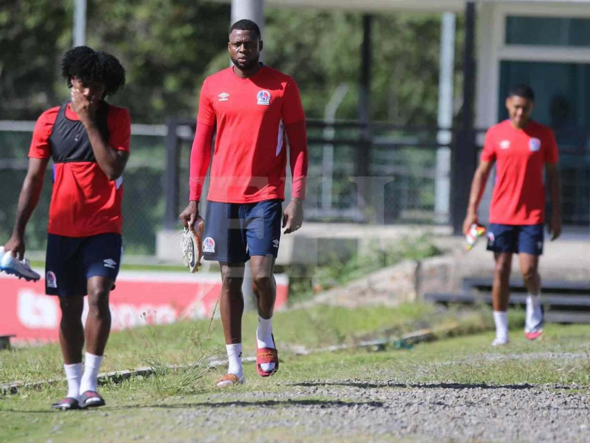 Otro jugador se va de Olimpia, sorpresa con Chirinos y se preparan para enfrentar a Real España