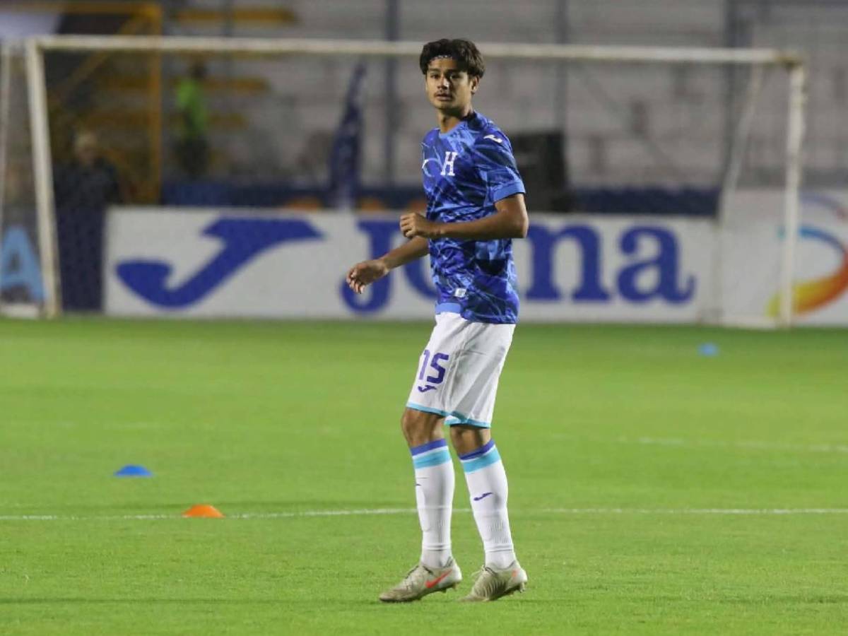 Madre de futbolista explota contra técnico de la Selección de Honduras por no meterlo a jugar