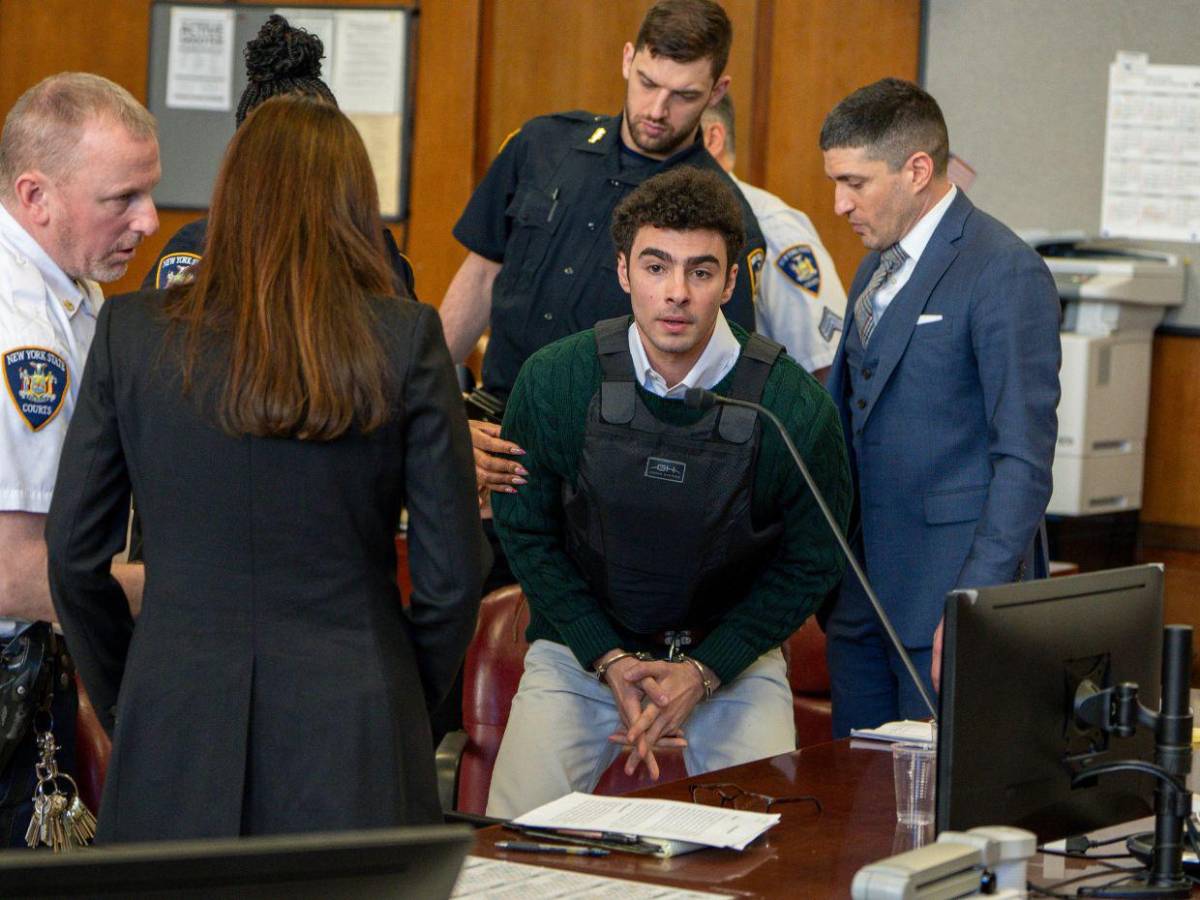 Luigi Mangione regresa al tribunal de Nueva York con chaleco antibalas