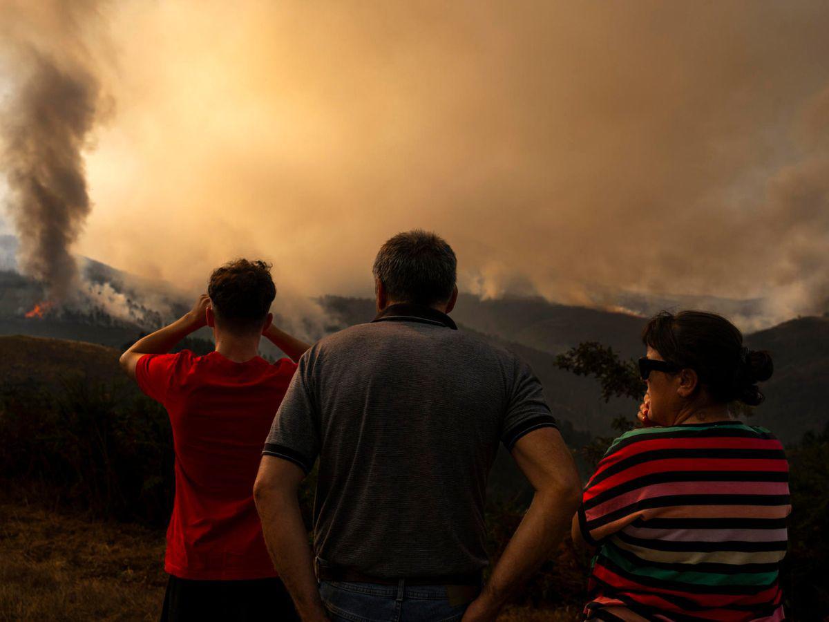 Incendios en España: miles evacuados y cientos de hectáreas quemadas