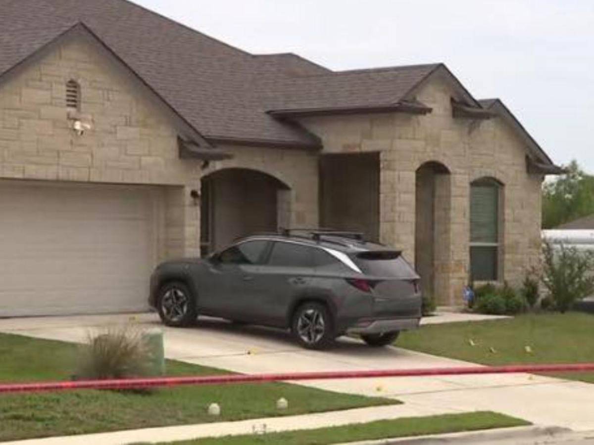 Masacre en Texas: joven de 27 años mató a sus padres y a su hermano mayor