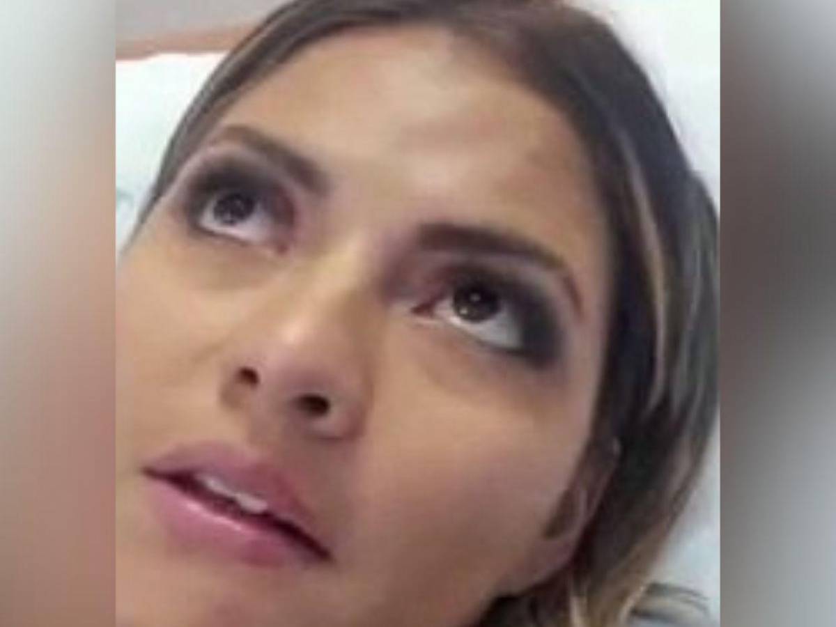 Saraí Espinal reaparece con collarín y moretones tras grave accidente vial