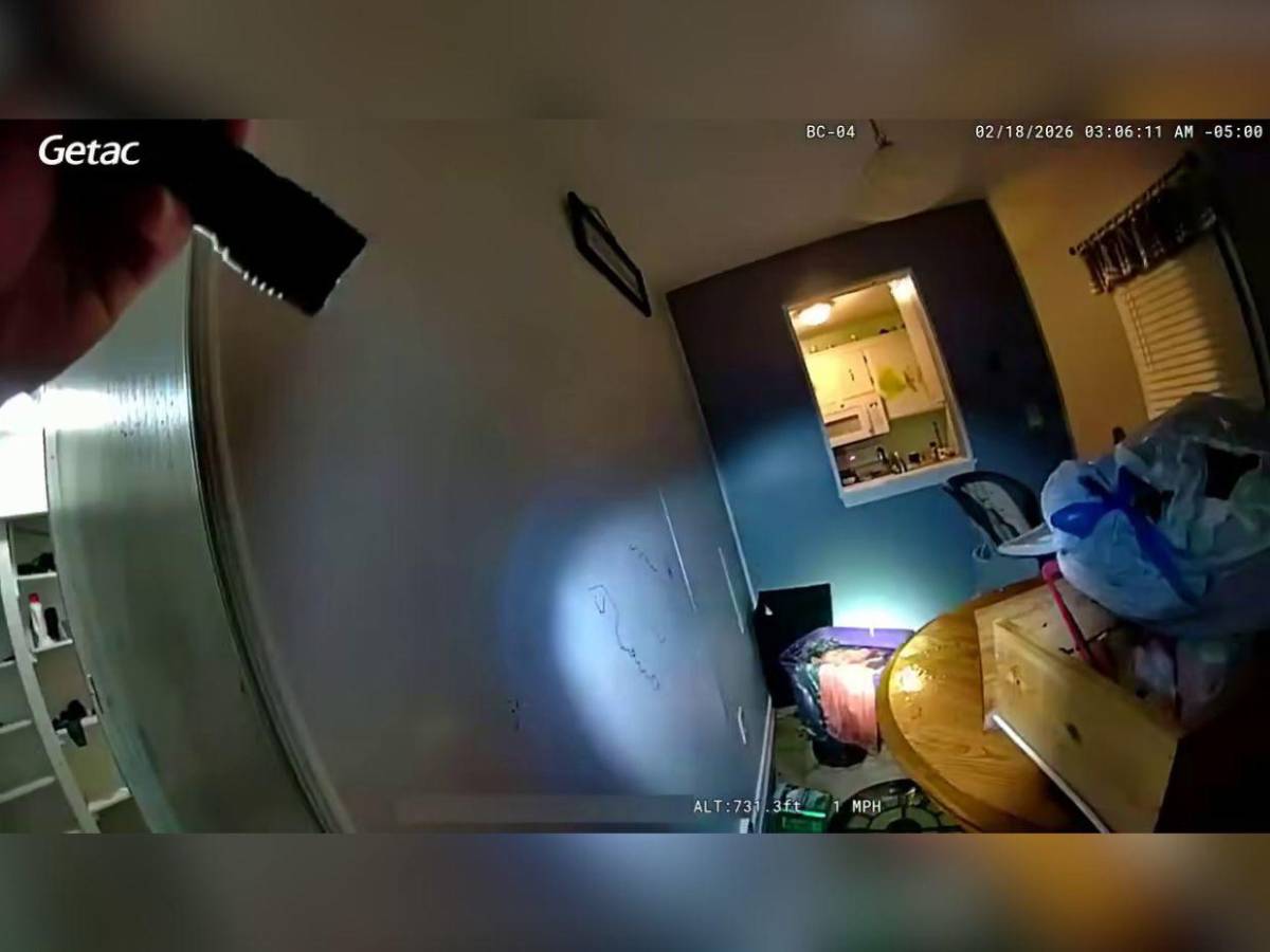 Entre heces y basura: el horror que vivían dos niños rescatados por la policía en EE UU