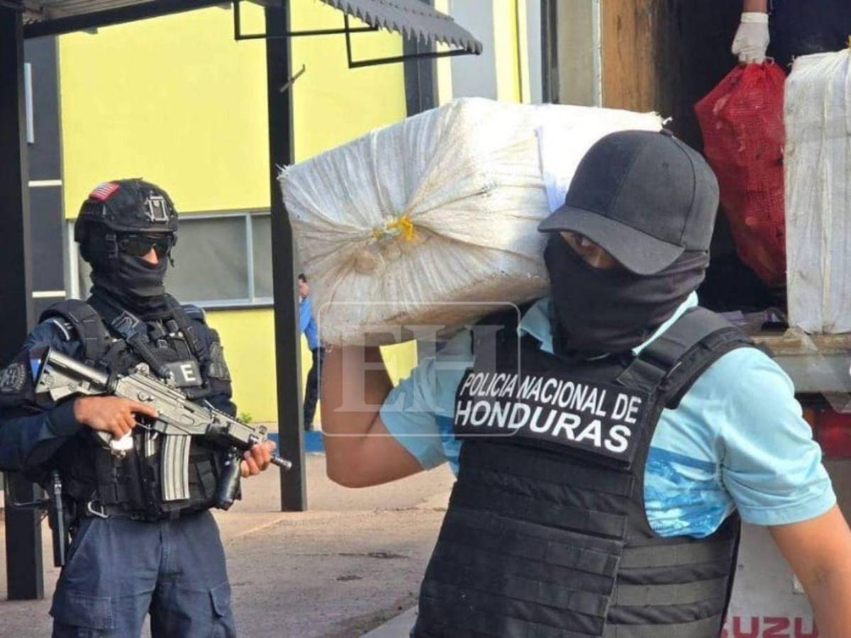 Decomisan 1.2 toneladas de supuesta cocaína ocultas en una cisterna en El Progreso