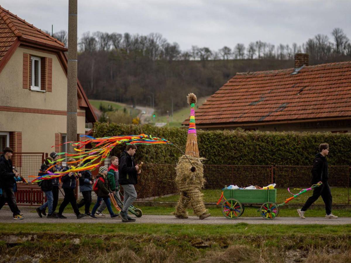 “Judas Marchante”: la tradición checa que revive la traición en Pascua