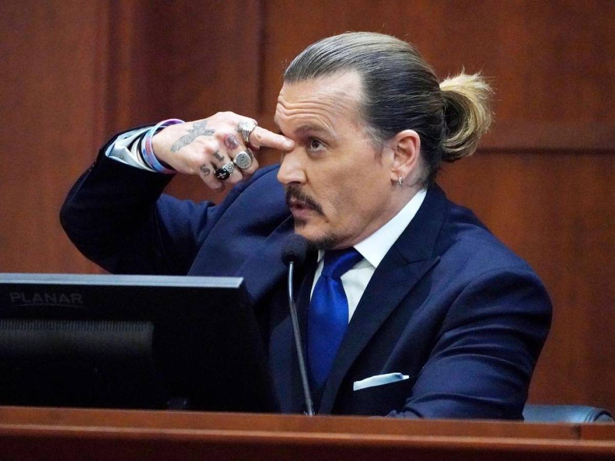 Finaliza interrogatorio de Johnny Depp en juicio contra su exposa Amber Heard