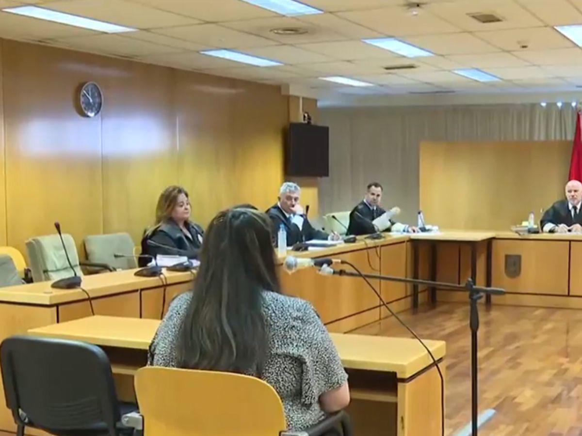 Culpable mujer que asfixió anciana con un cojín hasta matarla en Madrid; crimen quedó captado en video