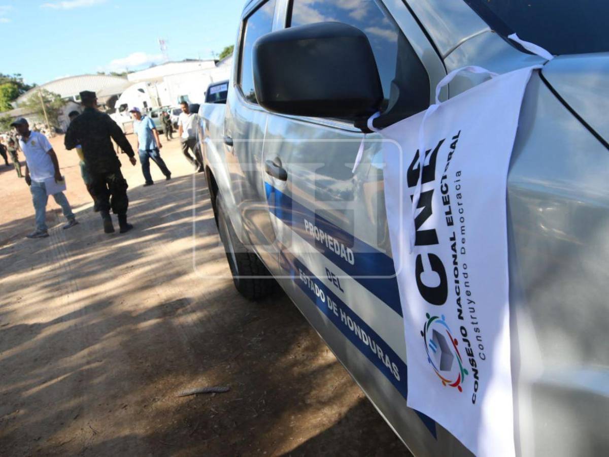 A tiempo y con GPS: así fue el despacho de material electoral