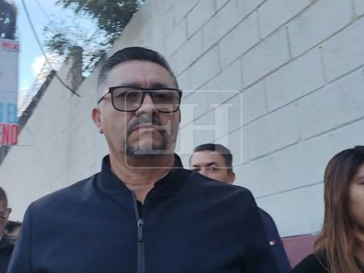 Hondureños madrugaron a esperar apertura de urnas para votar