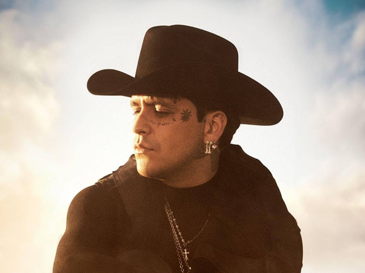 Se judicializa disputa entre Christian Nodal y Universal por presunta falsificación