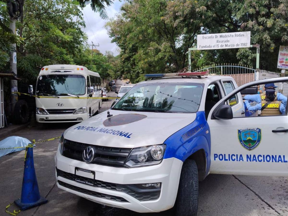 A pocos metros de una posta policial mataron a despachador de bus: esto se sabe del crimen en La Rosa