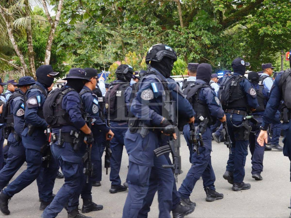 En fotos: comienza intervención en Corinto, Omoa, tras muerte de agentes