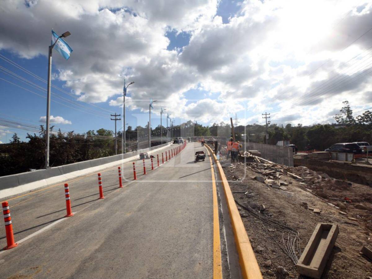 Así luce el carril inaugurado de lo que será el paso a desnivel Papa Francisco