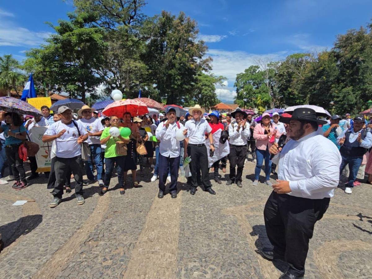 Comayagua da inicio a la histórica Caminata por la Paz convocada por iglesias