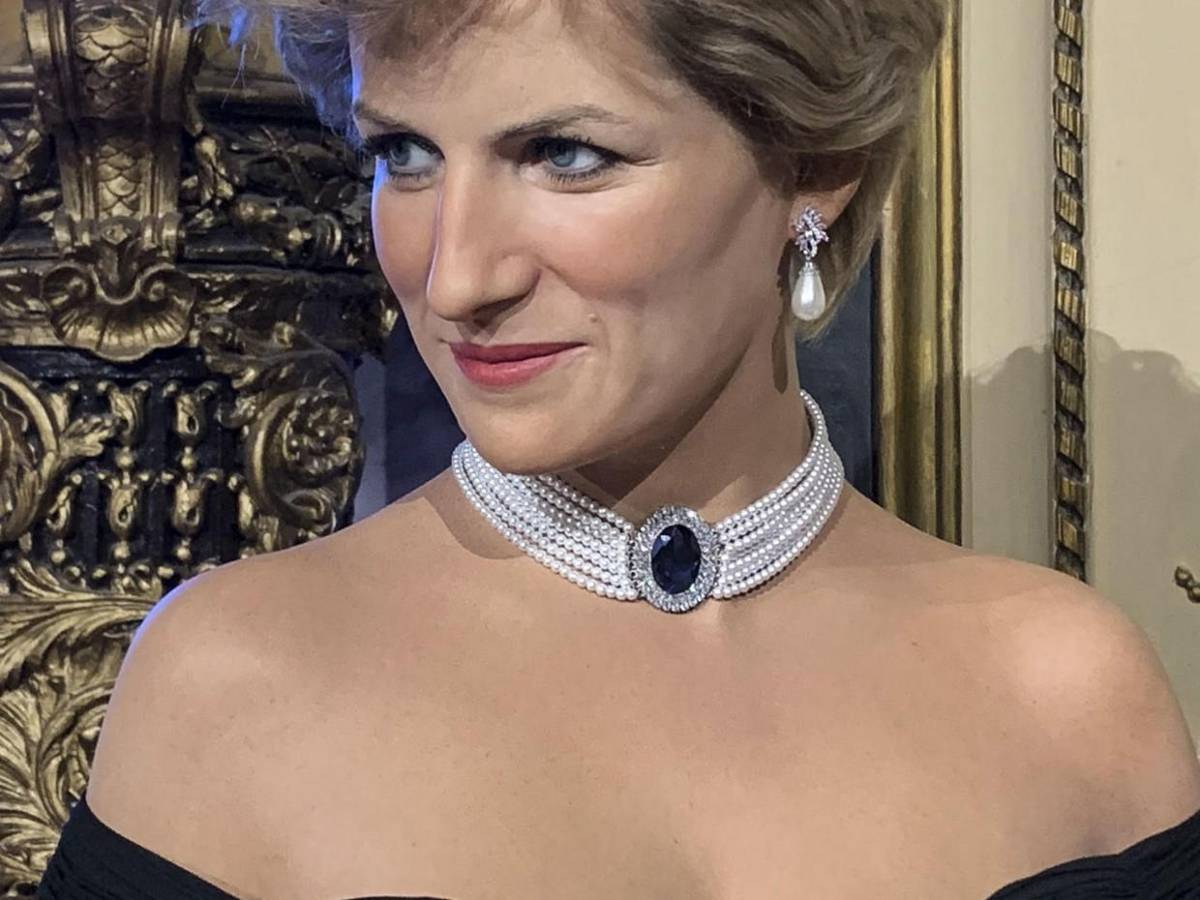 Así luce Lady Diana con su vestido de la venganza en figura de cera