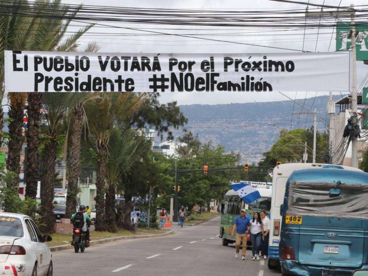 Sin democracia no hay paz: los mensajes en la marcha del Partido Nacional