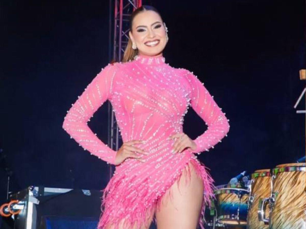 La gente se ataca: Alejandra Rubio y Milagro Flores lucen idéntico vestido en carnaval