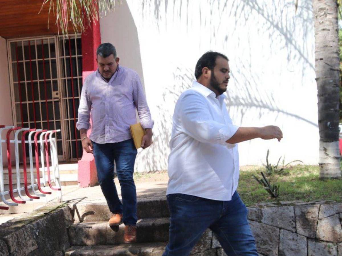 Liberales se reúnen para discutir la decisión de Ana Paola Hall de querer dejar el CNE