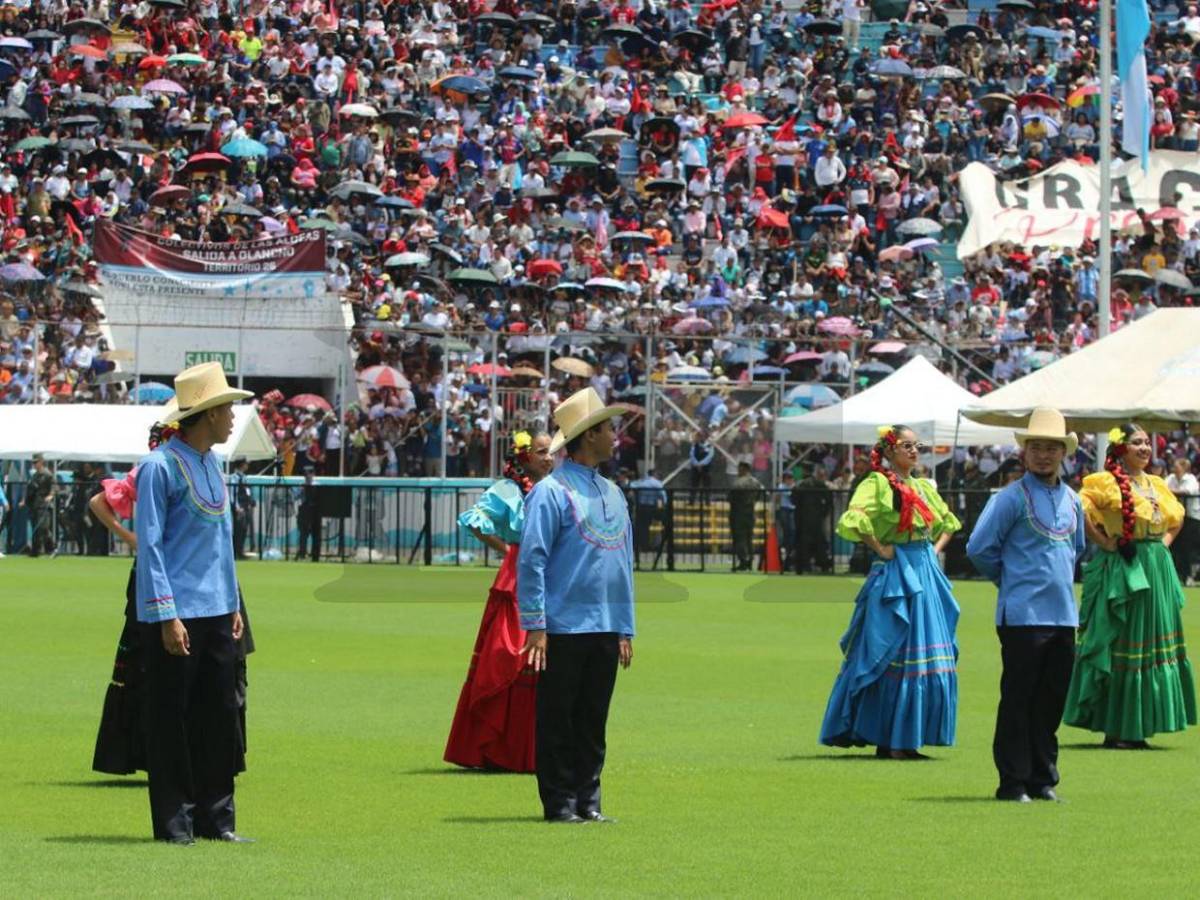 Danzas garífunas y lencas: así estuvo el show cultural de los desfiles patrios 2025