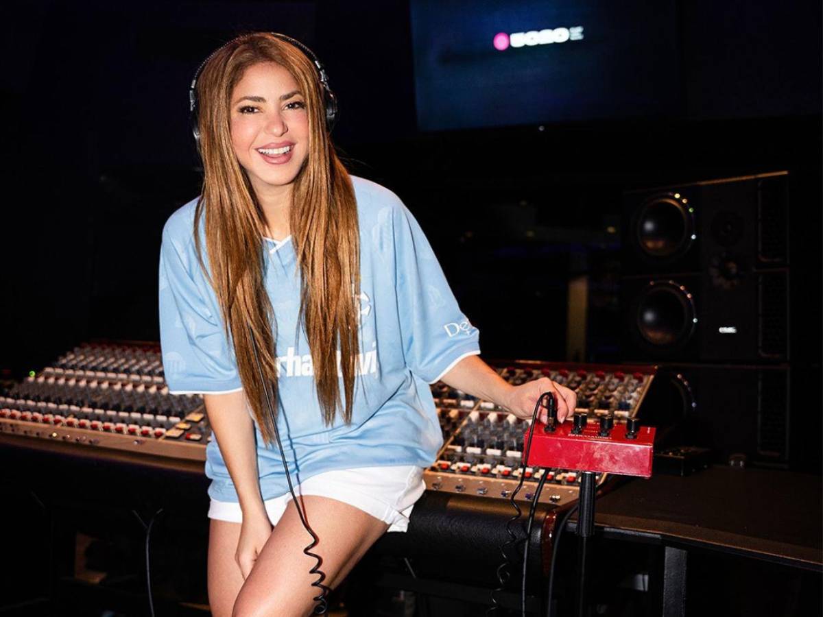 Shakira confirma que está trabajando en nueva música: Aquí cocinando