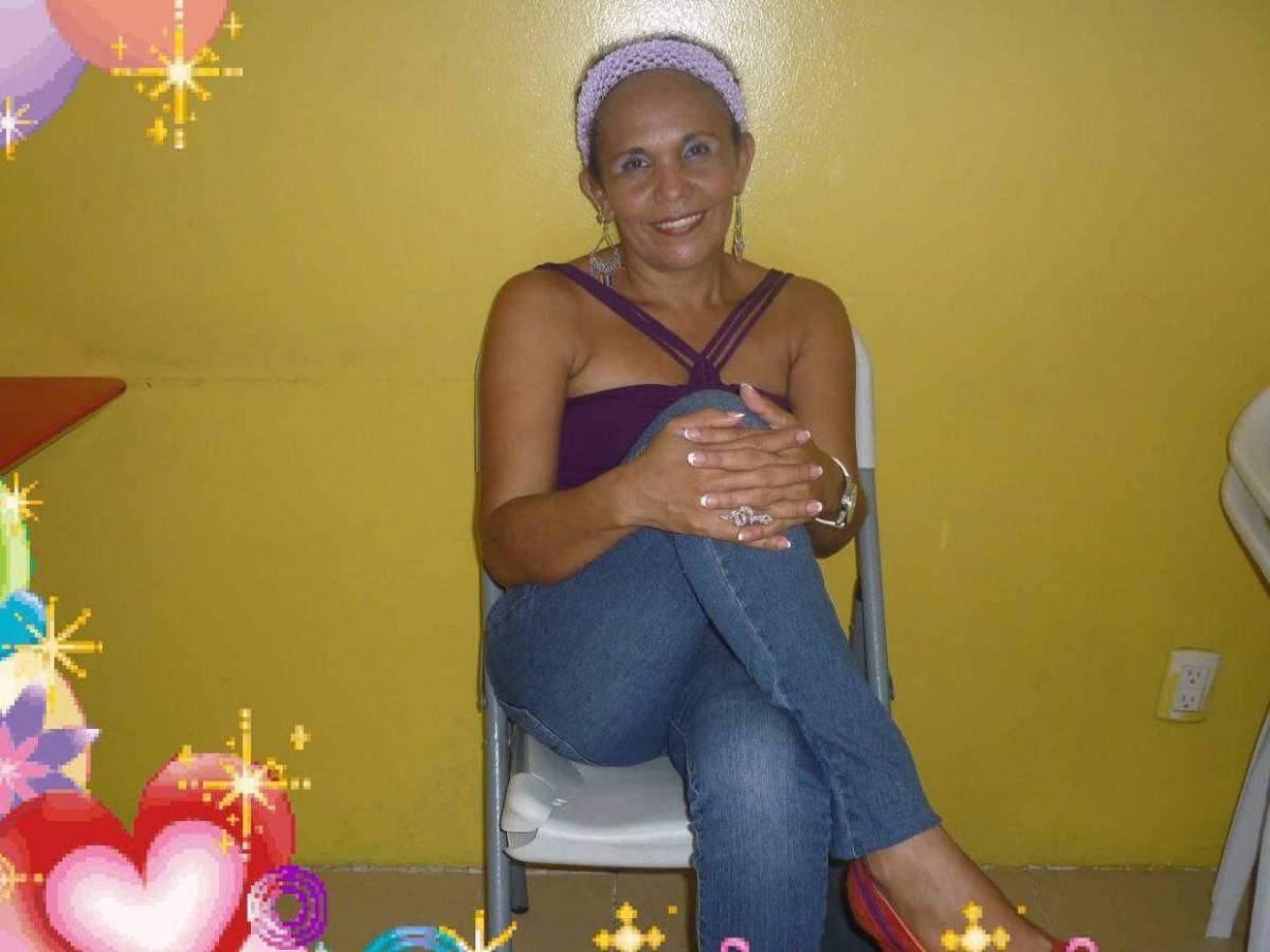 Hallan a una madre enterrada en su patio en Costa Rica; su hijo es el principal sospechoso