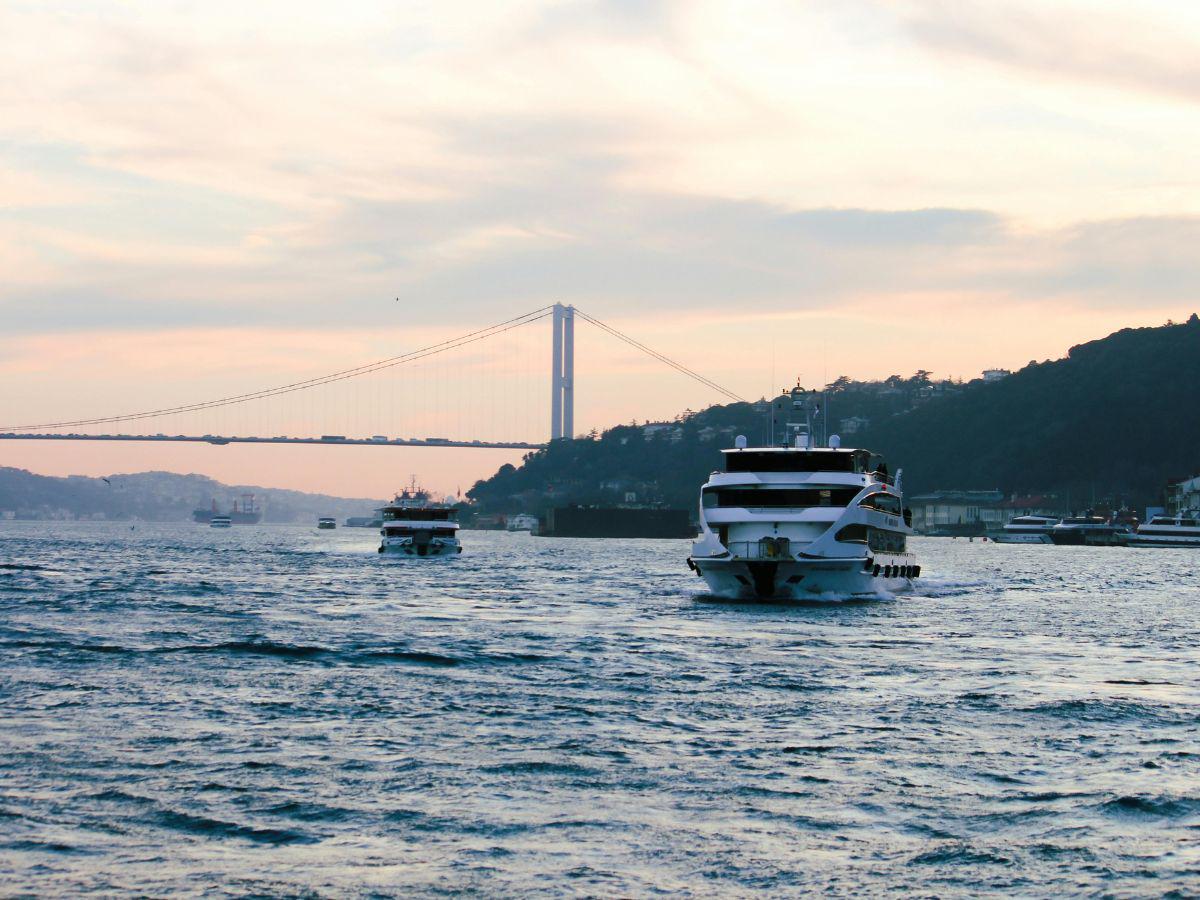 ¿Qué es el estrecho de Ormuz y por qué Donald Trump ha puesto su interés en él?