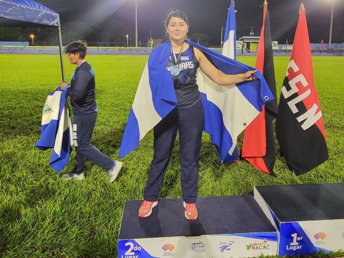 La hondureña rompió el récord nacional de jabalina en su participación en el evento deportivo a nivel regional.