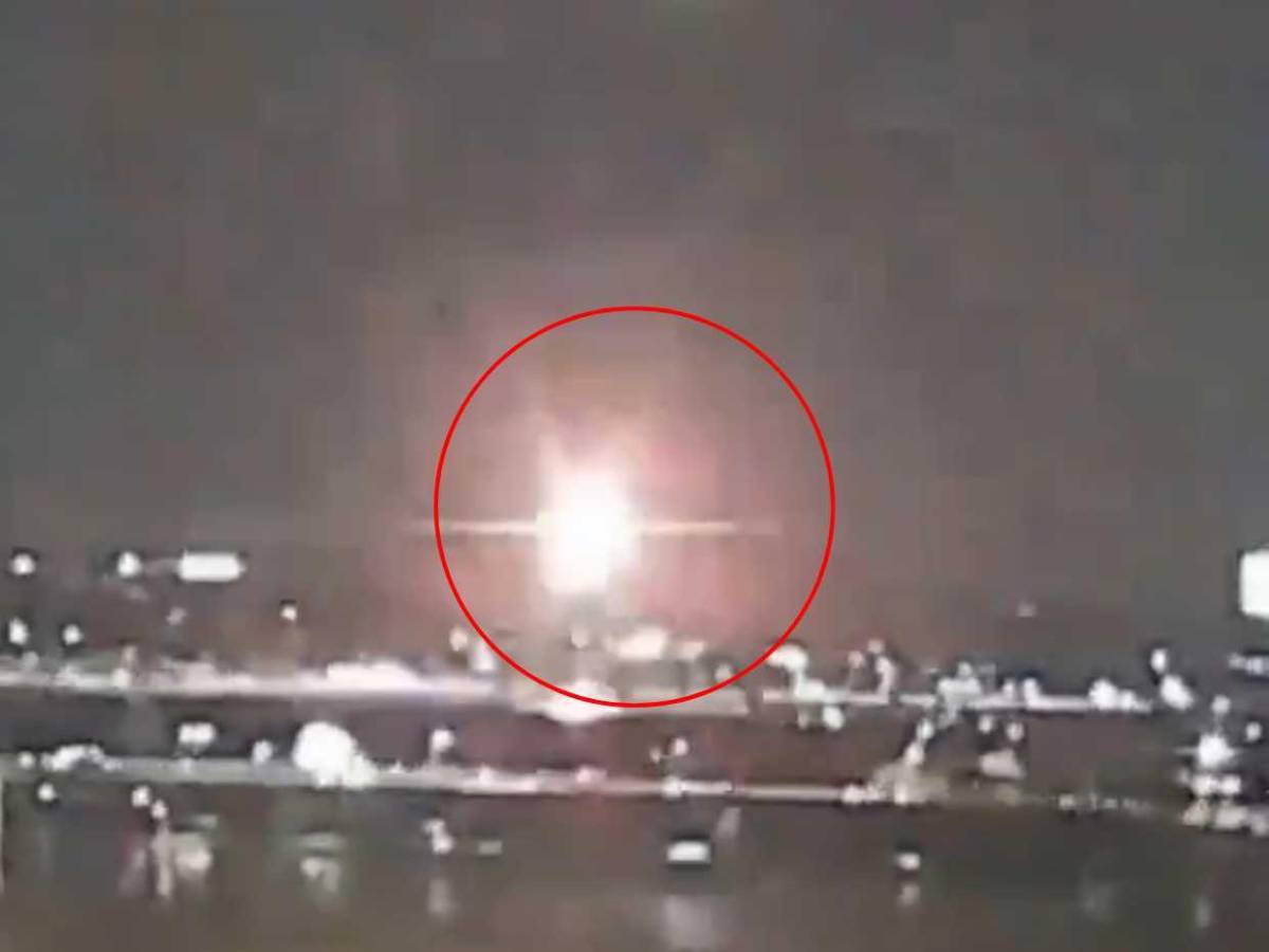 Así fue el choque entre avión y helicóptero en Washington; buscan sobrevivientes