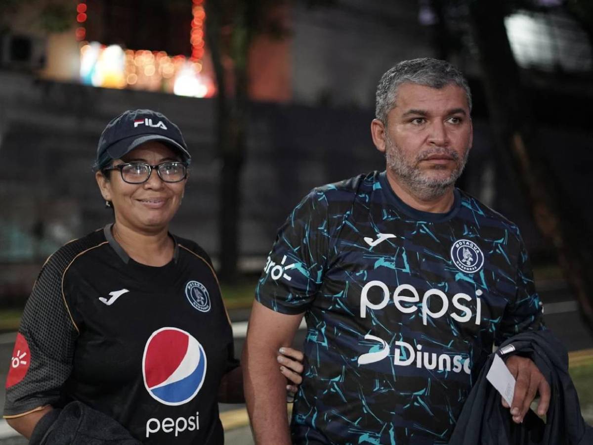 Ambiente previo a Real España vs Motagua por semifinales: Afición azul presente en el Morazán