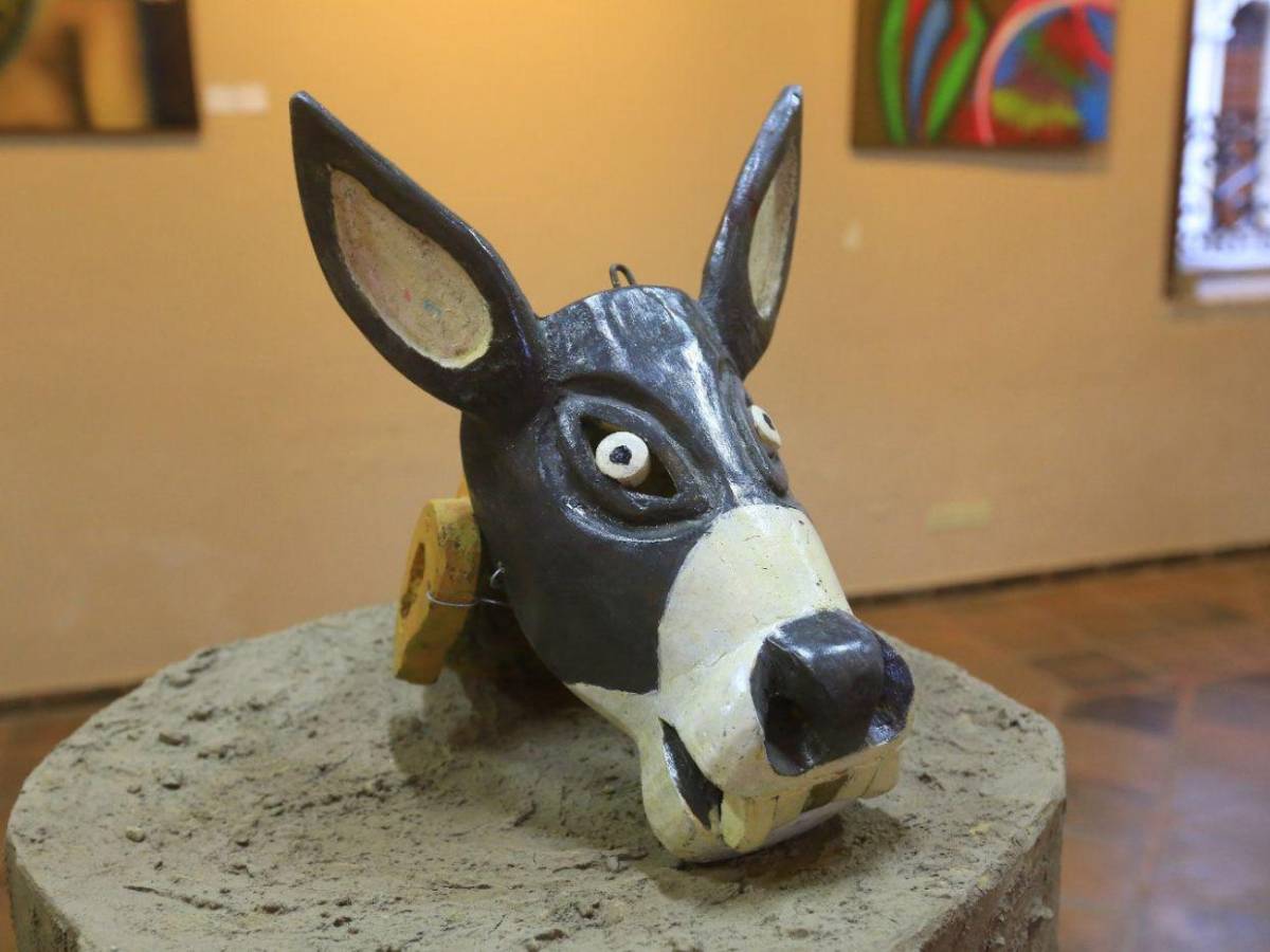 Arte y tradición en Comayagua: exposición de pinturas y máscaras en Semana Santa Arte y tradición en Comayagua: exposición de pinturas y máscaras en Semana Santa