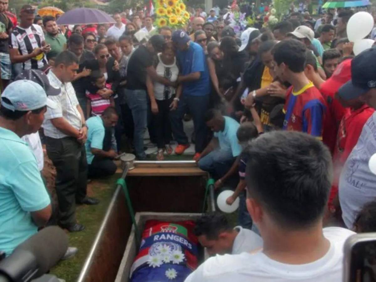 ¿Por qué mataron al futbolista Arnold Peralta y qué se sabe de sus asesinos?