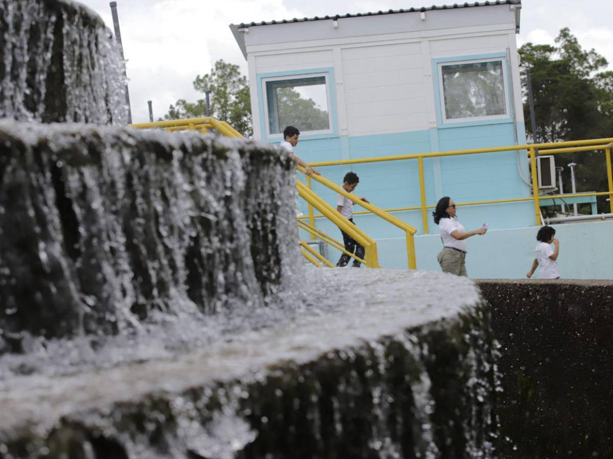 Así aprendieron los Héroes Ecológicos cómo potabilizar el agua de la capital