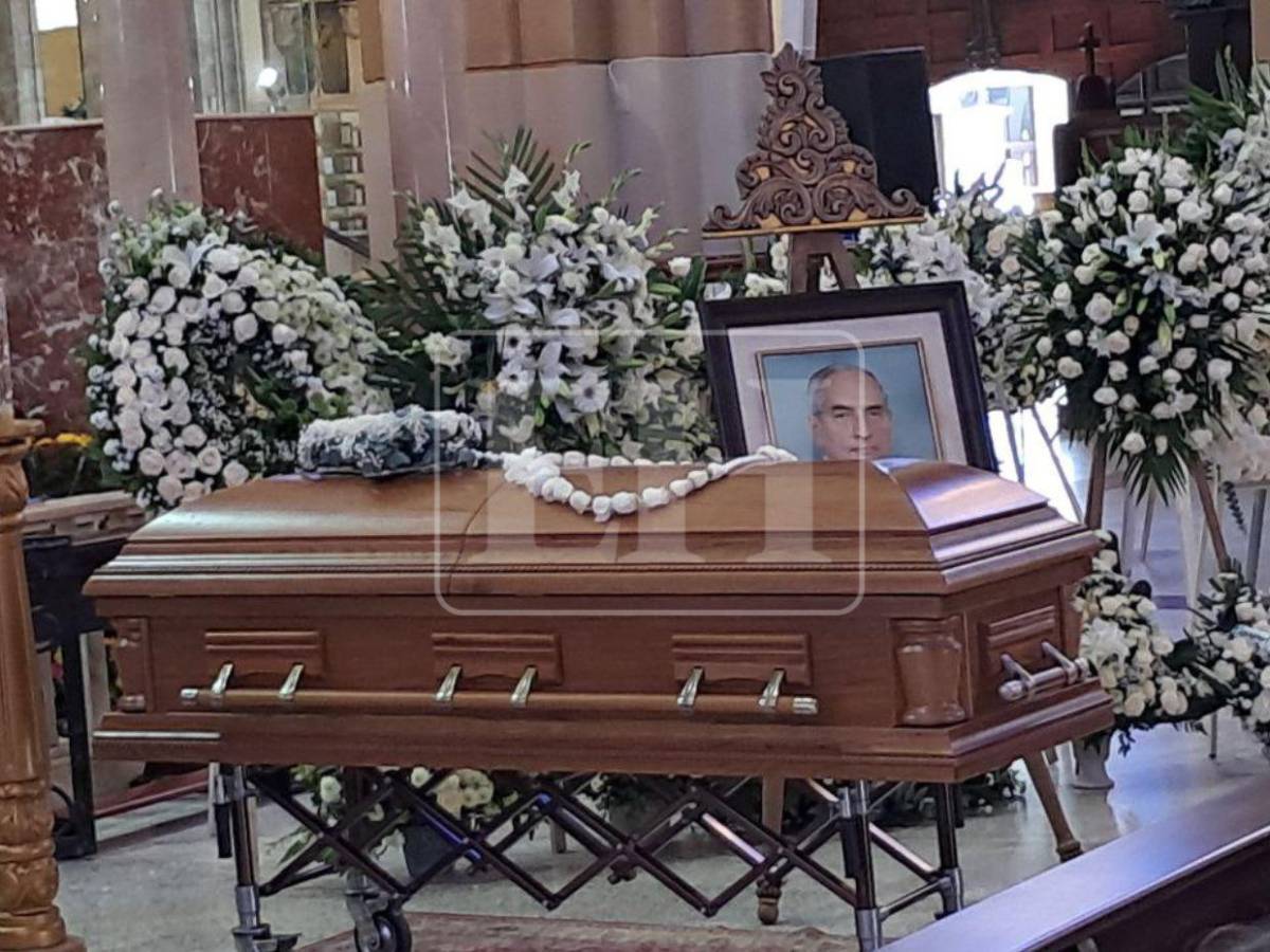 Realizan misa de cuerpo presente en Basílica de Suyapa para despedir a don Emilio Larach