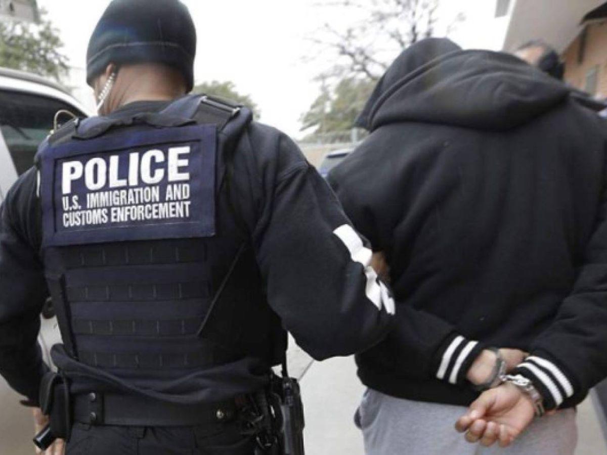 Arrestan a hondureño en Texas por secuestrar y abusar de su vecina